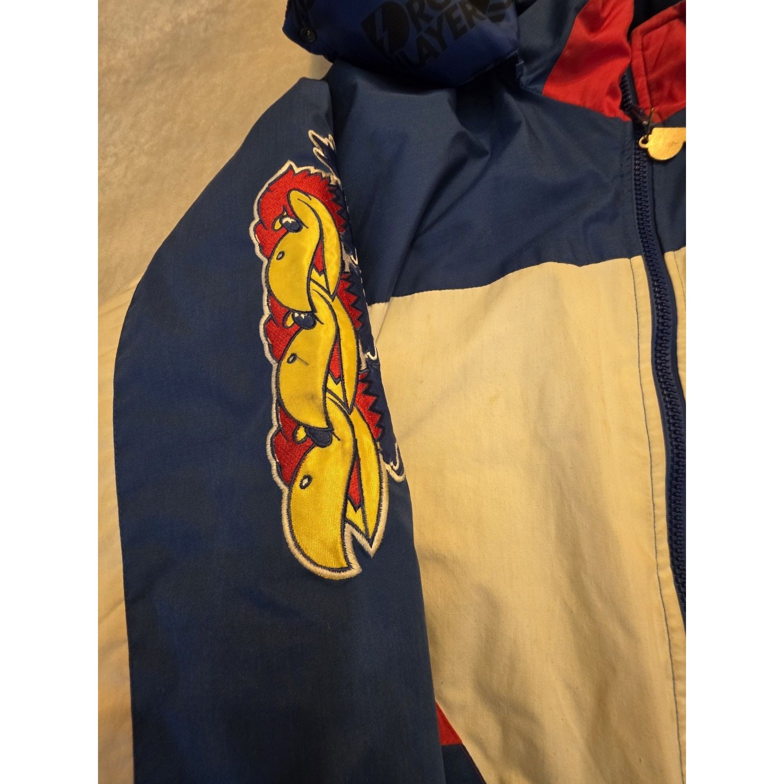 Other Kansas Jayhawks 90s PRO PLAYER puffer jacket XL blue red Size US XL / EU 56 / 4 - 10 Thumbnail