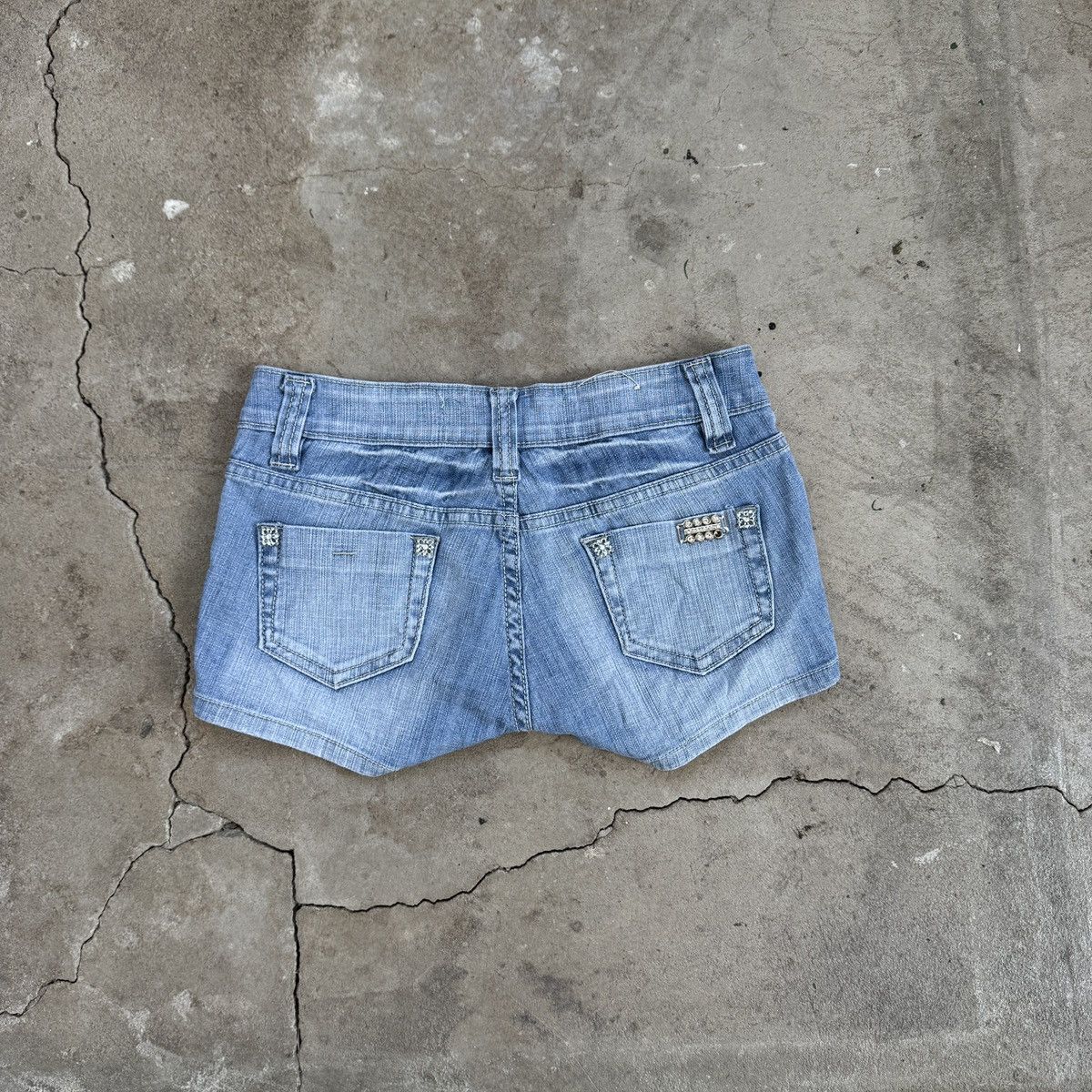 Vintage Vintage Y2K Goodies Denim Sexy Mini Shorts Size 25" / US 0 / IT 36 - 2 Thumbnail