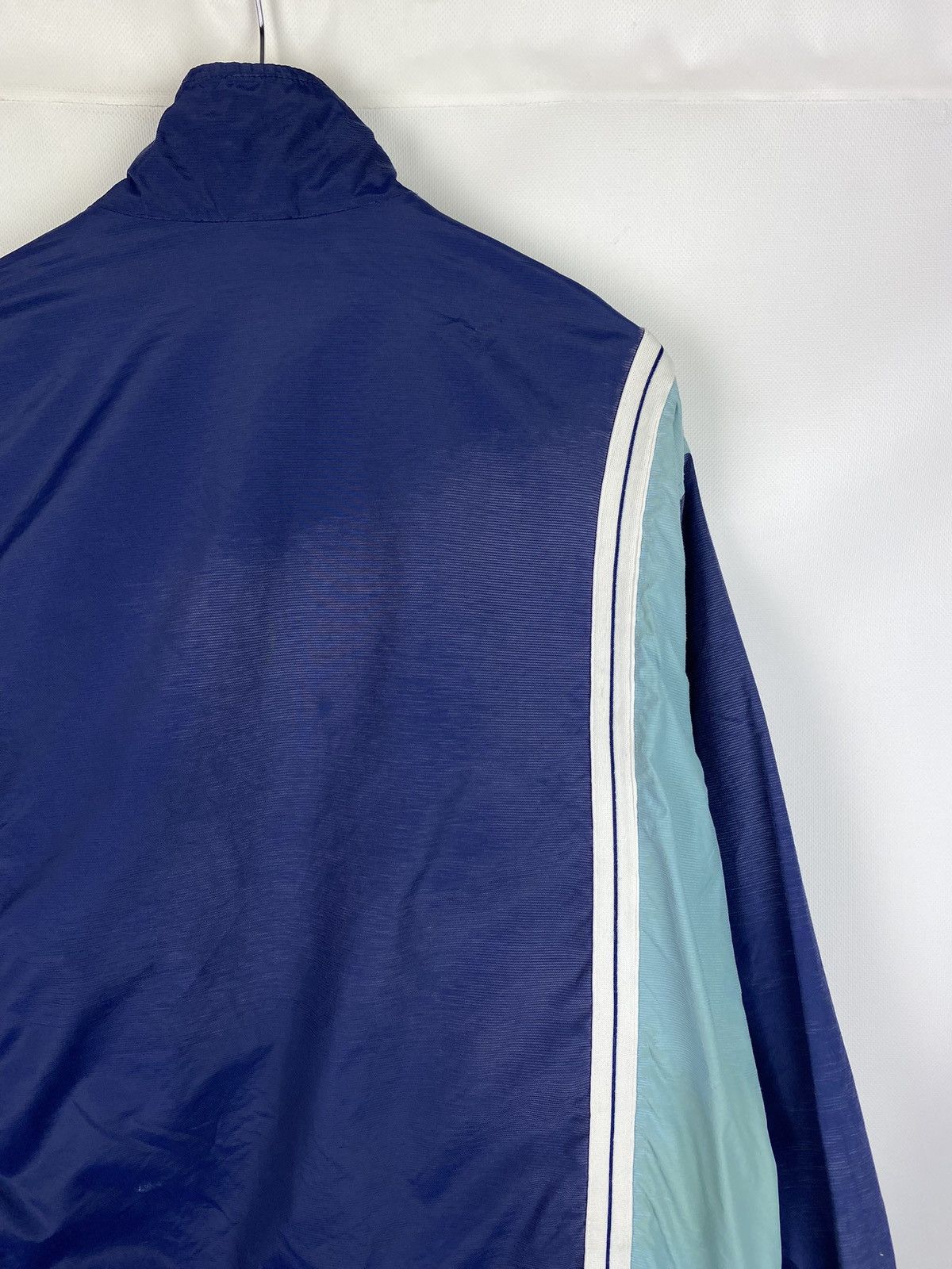 Nike VTG Nike Court men’s nylon windbreaker jacket size L Size US L / EU 52-54 / 3 - 19 Thumbnail