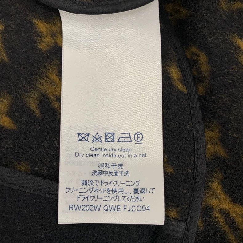 Louis Vuitton Louis Vuitton Single-breasted wool cloak coat with presbyo Size XS / US 0-2 / IT 36-38 - 7 Thumbnail