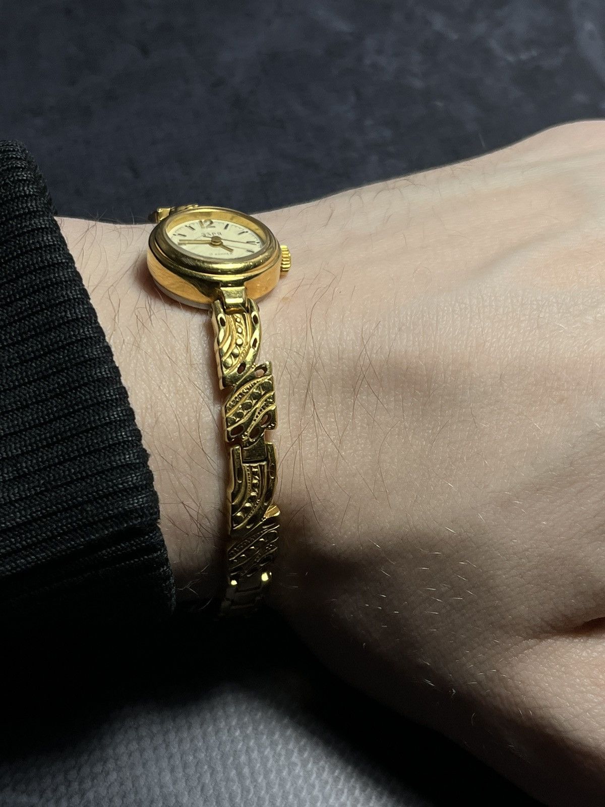Jewelry Vintage Zarja Watch | Soviet Era Size ONE SIZE - 5 Thumbnail
