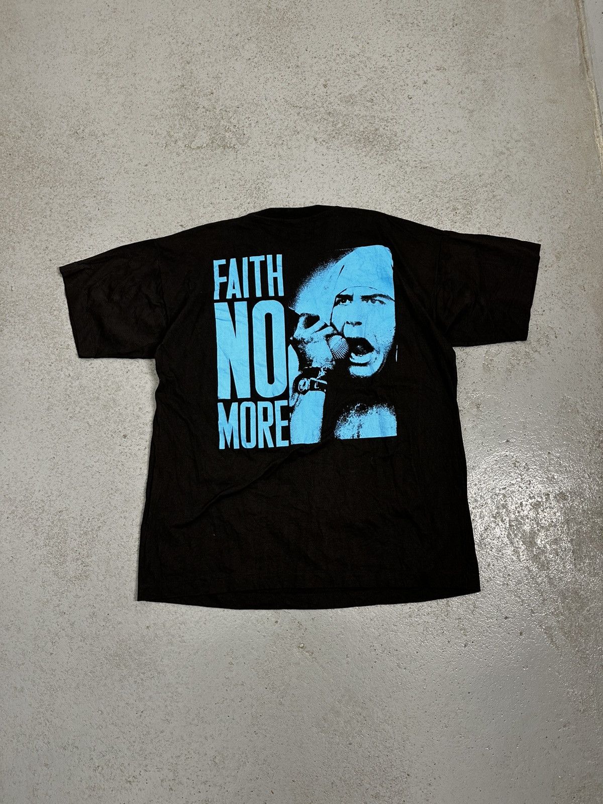 Band Tees Vintage Faith No More Rock T-Shirt Size US XL / EU 56 / 4 - 10 Thumbnail