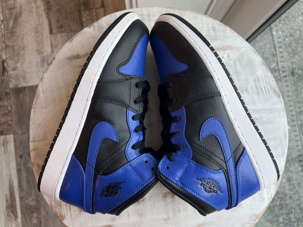 Jordan Brand × Nike Nike Air Jordan 1 Mid Hyper Royal size 7 Size US 7 / EU 40 - 5 Thumbnail