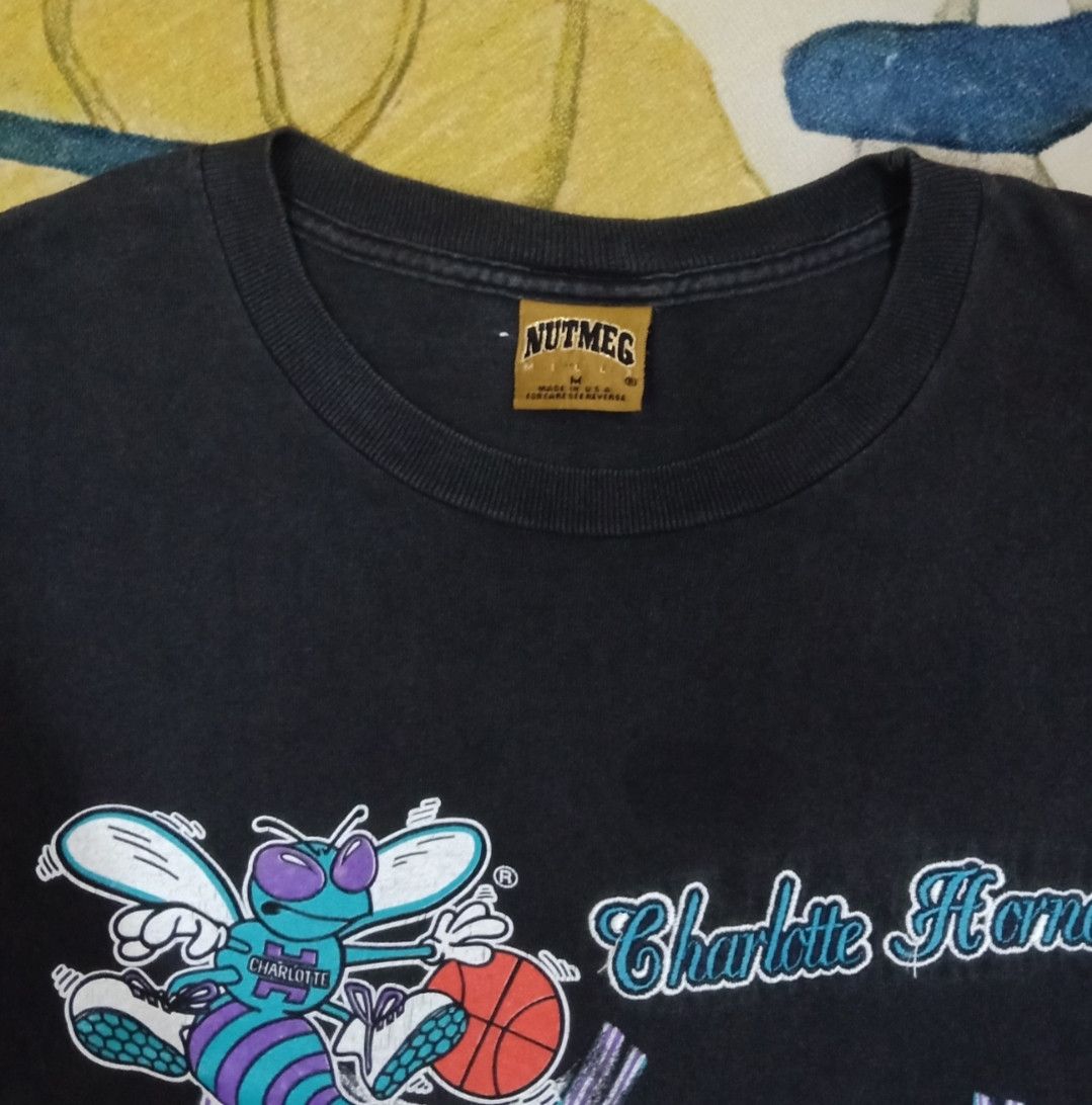 NBA Vintage 90s NBA Charlotte Hornets T-shirt Size US L / EU 52-54 / 3 - 13 Thumbnail