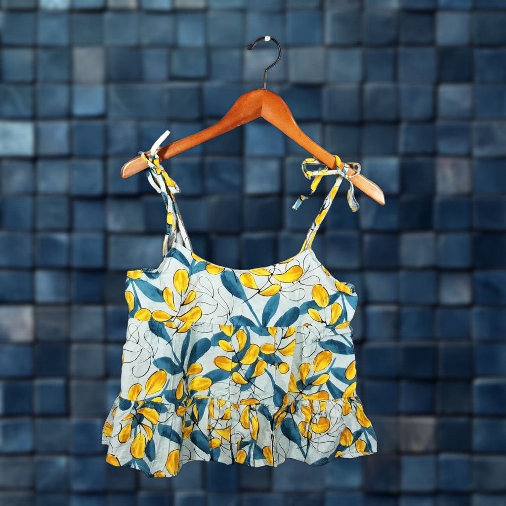 Anthropologie VINTAGE Anthropologie MINE Floral Tank Top Women Medium Blue Yellow Sleeveless Spaghetti Neck Casual Size M / US 6-8 / IT 42-44 - 1 Thumbnail