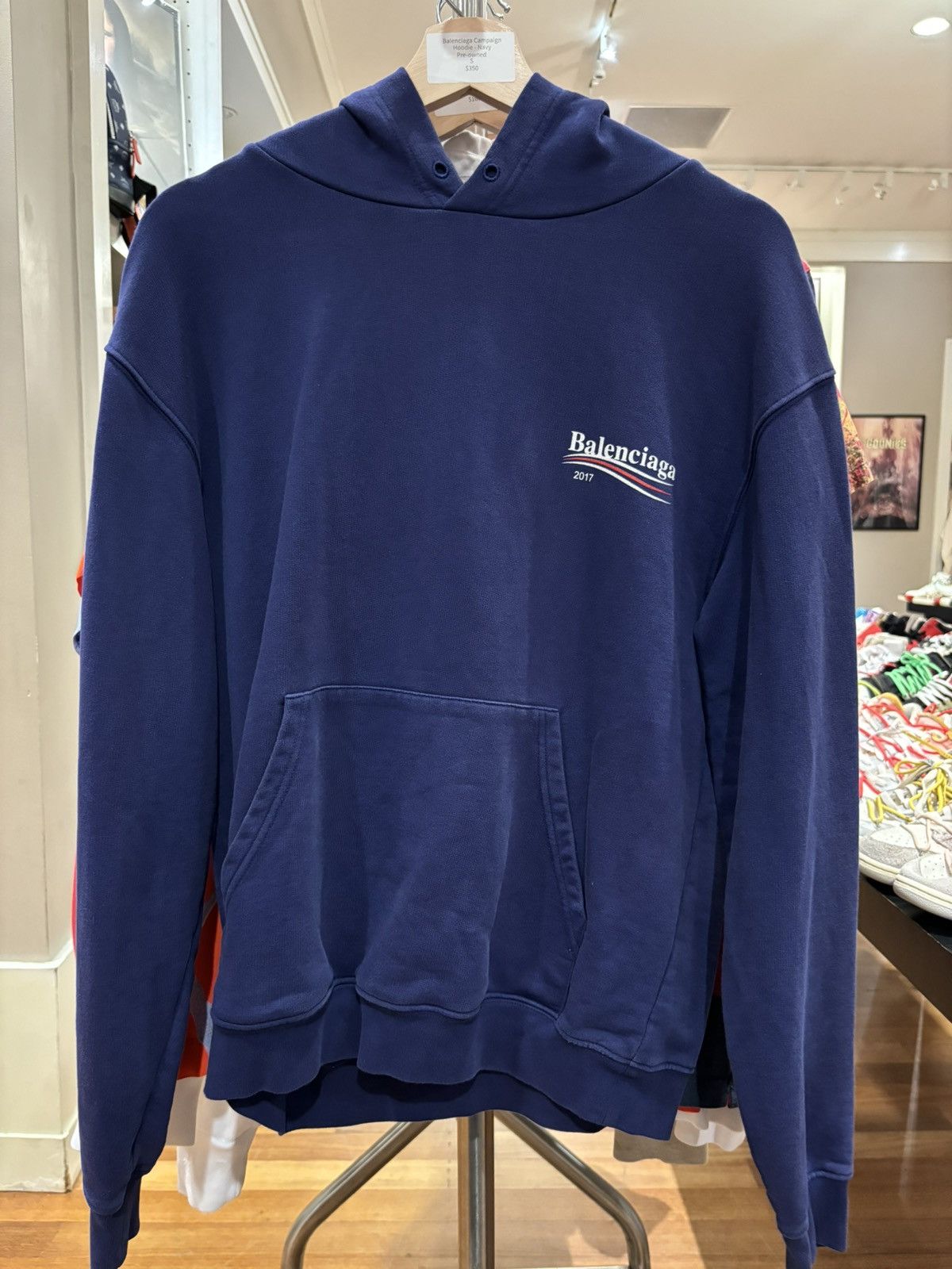 Balenciaga campaign logo sweatshirt hotsell