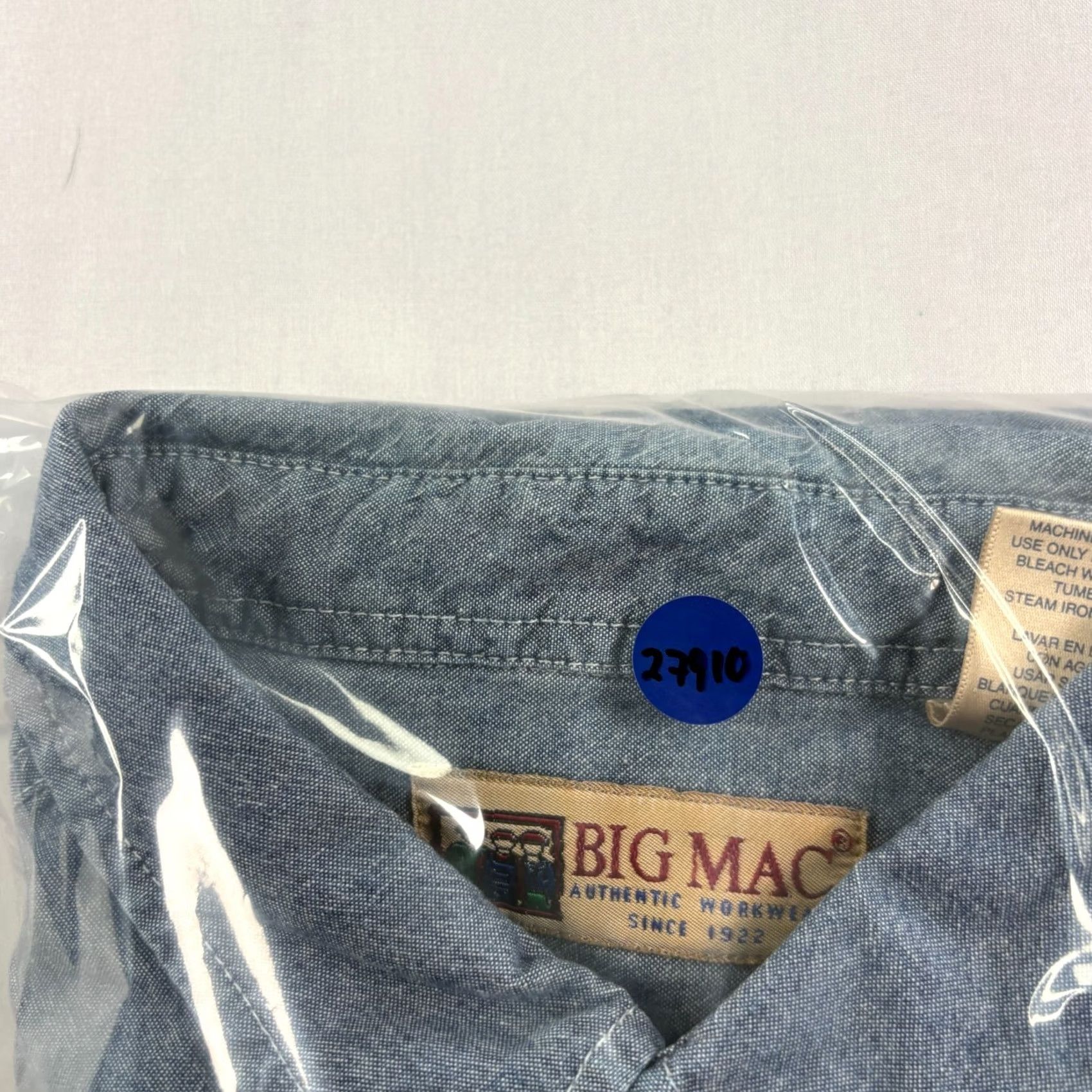 Vintage VINTAGE Big Mac Shirt Mens 2XL Blue Chambray Button-Up Short Sleeve Camp Shirt Mens 2XL Blue Chambray Button-Up Short Sleeve Camp Size US XXL / EU 58 / 5 - 7 Thumbnail