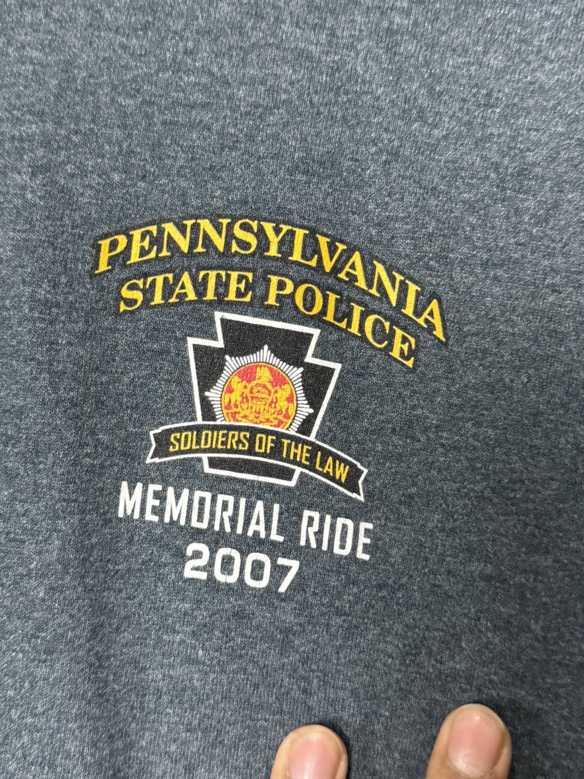 Gildan Pennsylvania state police 👮🏻‍♂️ tshirt Size US L / EU 52-54 / 3 - 5 Thumbnail