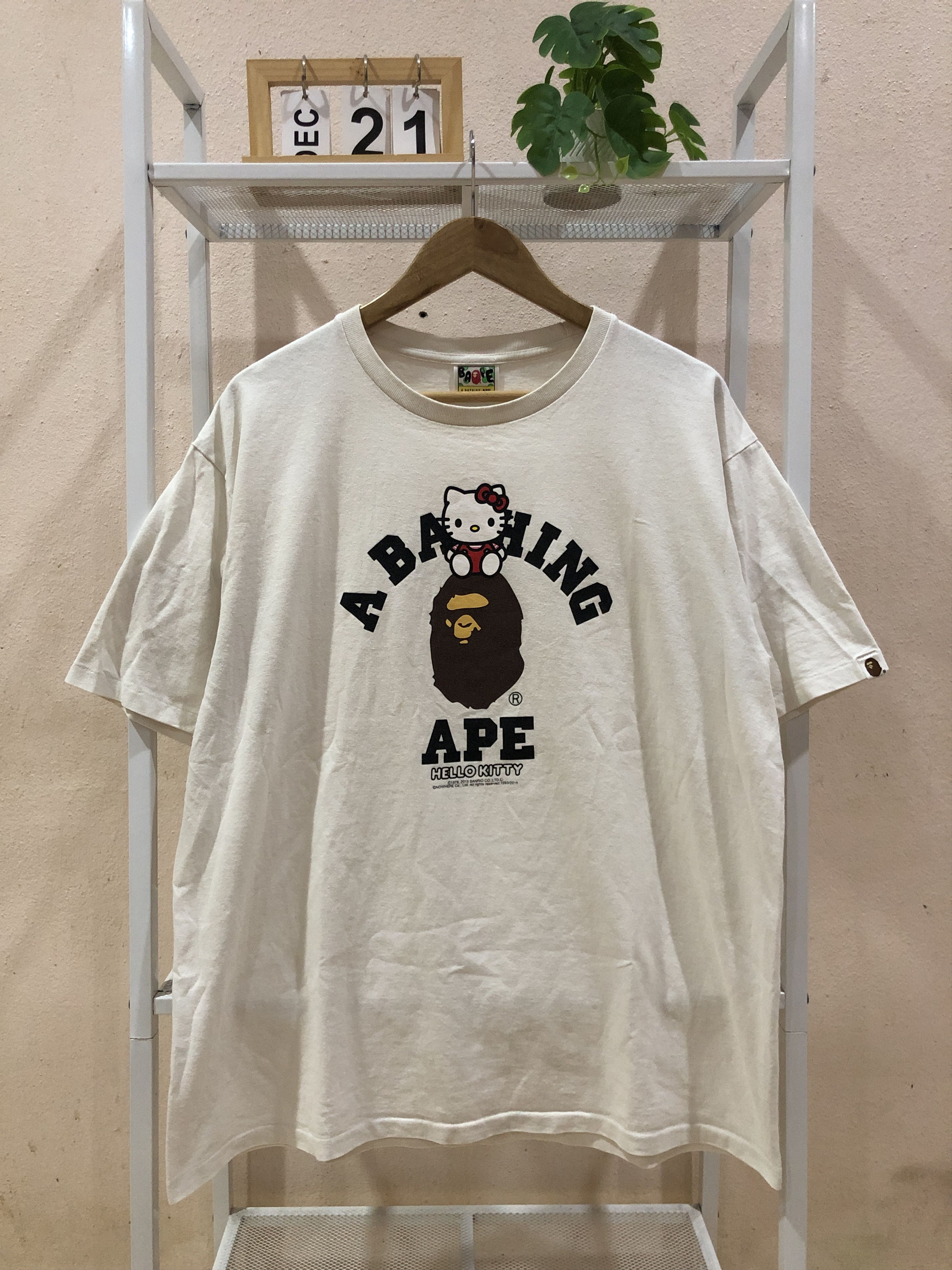 Bape 2015 A Bathing Ape x Hello Kitty Sanrio Tshirts Size US XXL / EU 58 / 5 - 1 Thumbnail