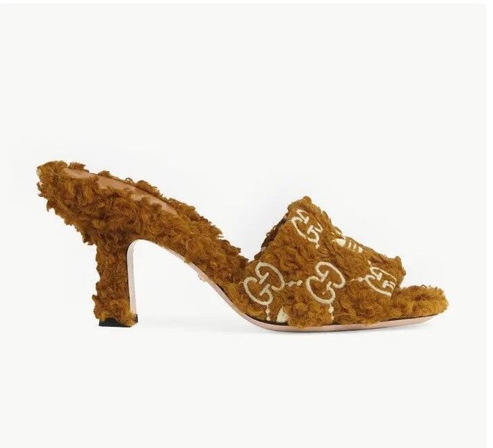image of Nib Gucci X Adidas Traveler Curly Bushi Sandals It 39.5 in Rusted Yellow, Women's