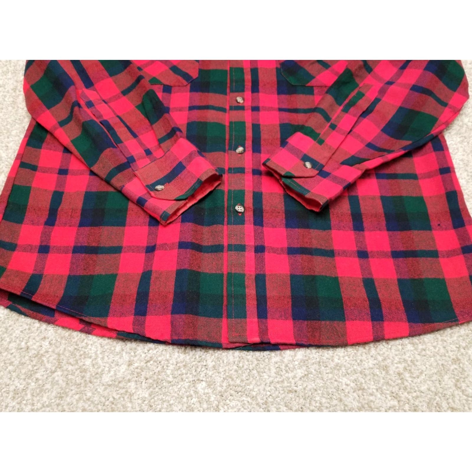 Vintage VINTAGE Northwest Territory Flannel Shirt Mens L Black Red Plaid Outdoors Camp Fish Shirts Button-Up Casual Mens Regular Plaid N/A? Size US L / EU 52-54 / 3 - 3 Thumbnail