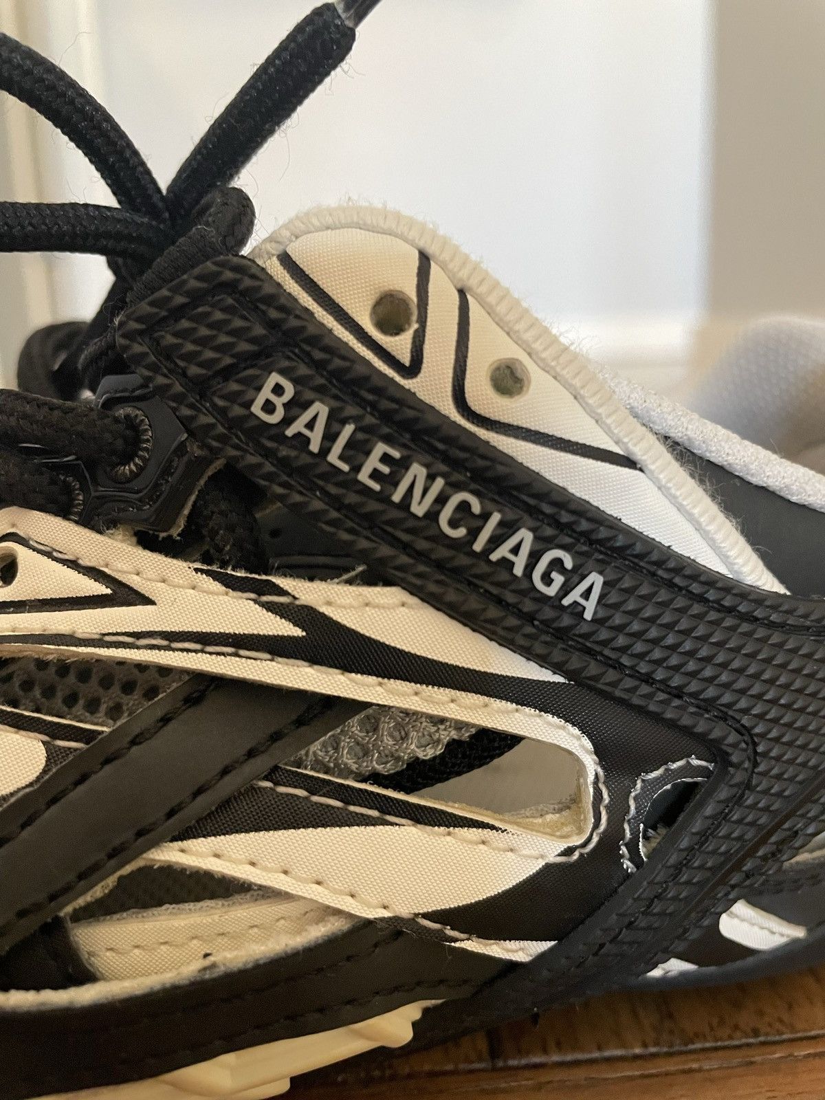 Balenciaga Balenciaga Drive Sneaker Size US 8 / IT 38 - 1 Thumbnail