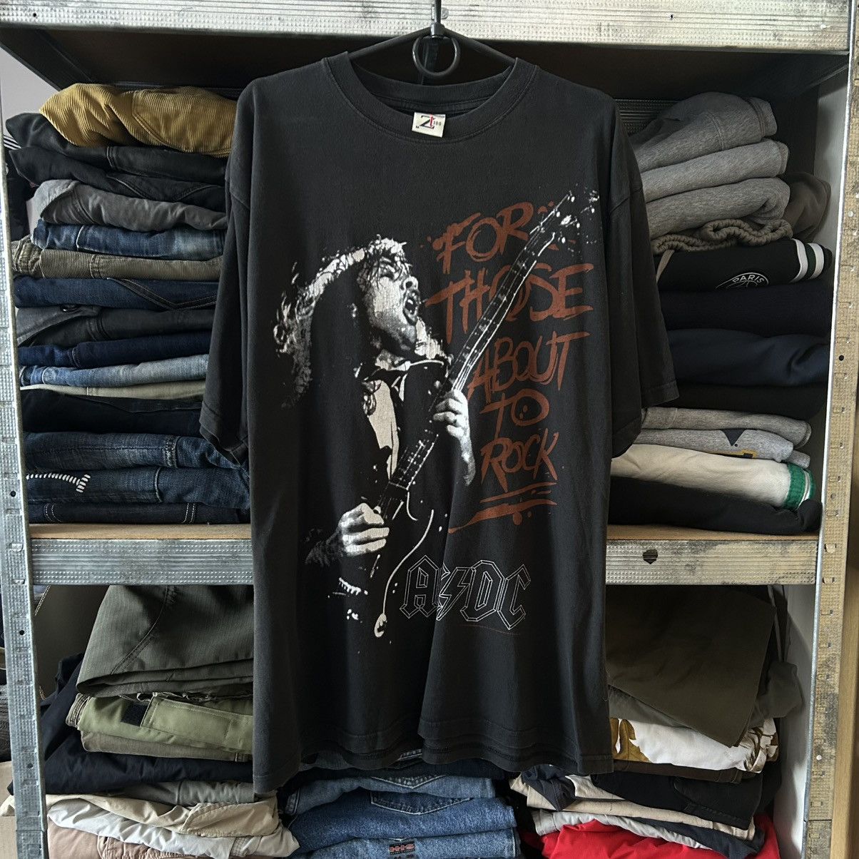 AC/DC Vintage AC/DC 2004 We Salute You Rock Band black tee size M Size US M / EU 48-50 / 2 - 1 Thumbnail