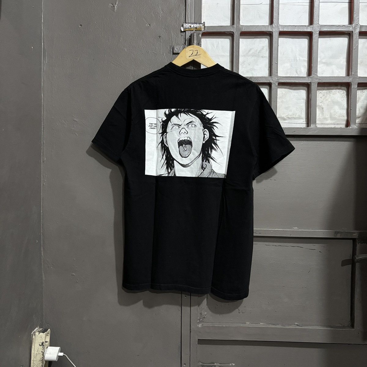 トップス supreme akira pill 17aw XL Supreme AKIRA Pill Tee (FW17) - $48