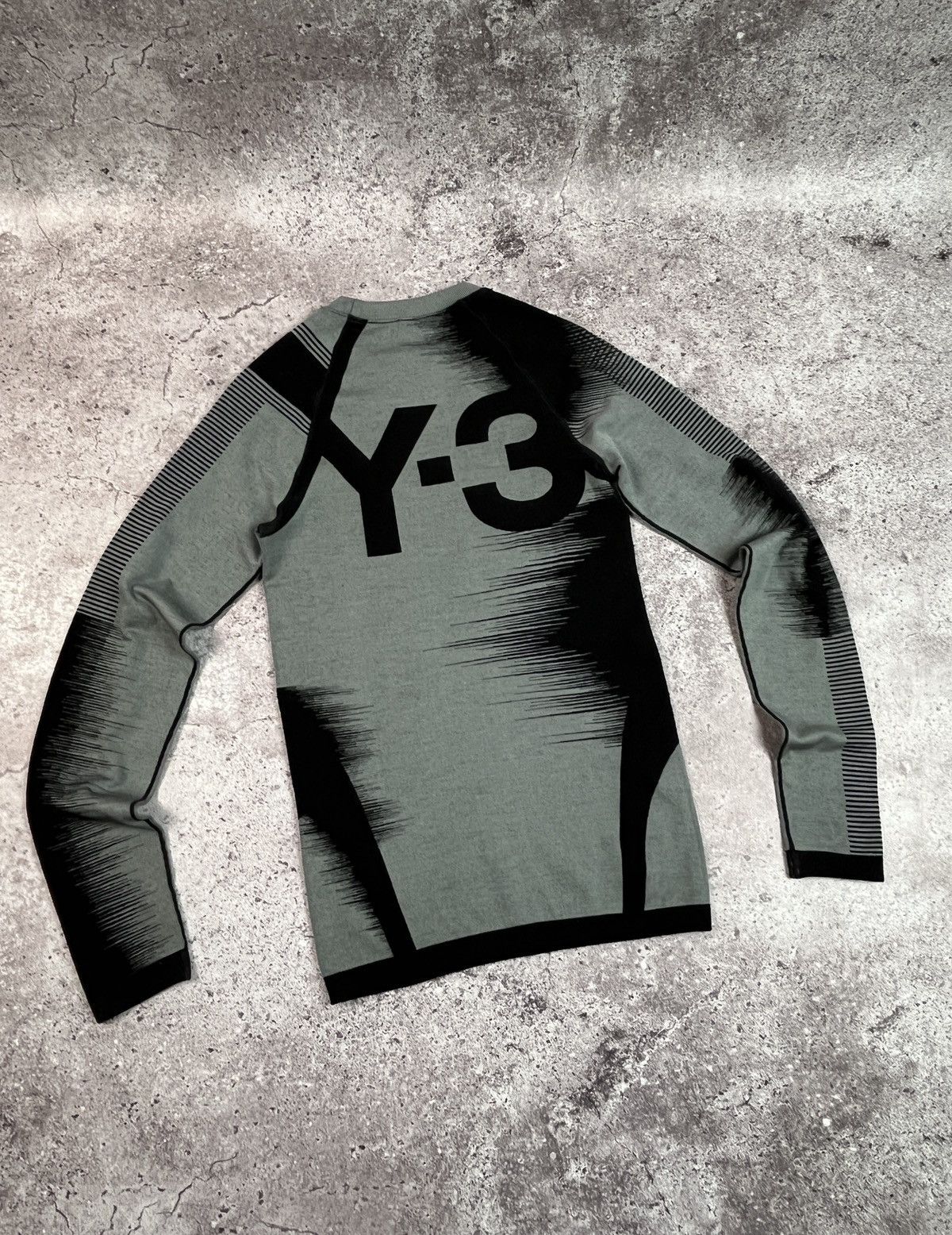 Y-3 Y-3 Engineered Knit Long Sleeve Baselayer Tee Size M / US 6-8 / IT 42-44 - 1 Thumbnail