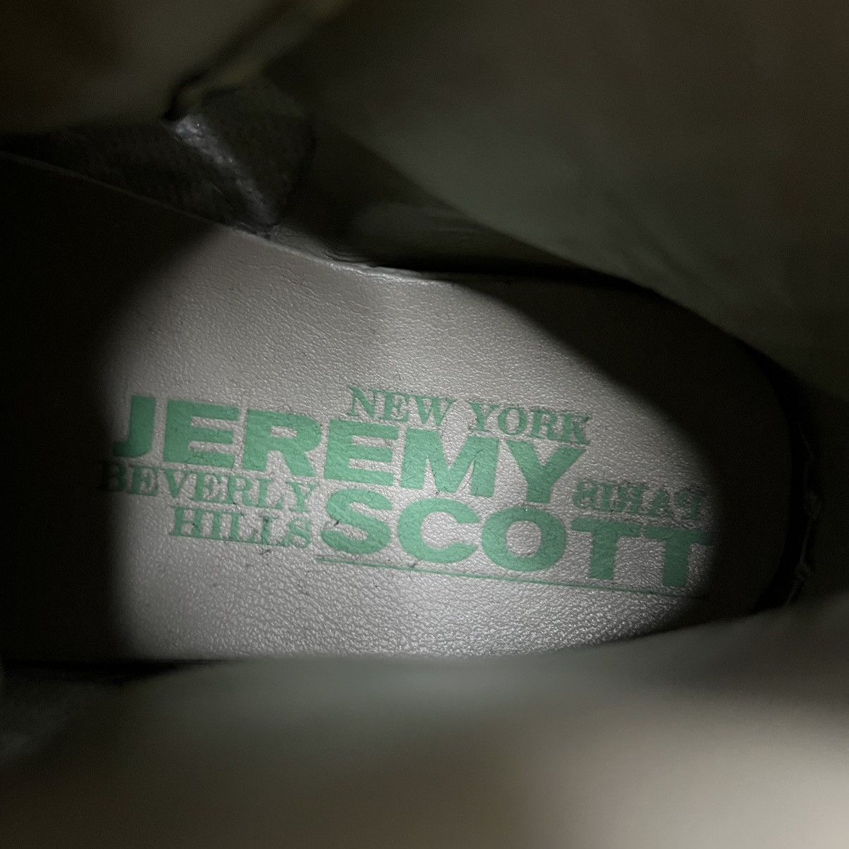 Adidas × Jeremy Scott Adidas Jeremy Scott Wings Money Hi Top Size US 9 / EU 42 - 19 Thumbnail