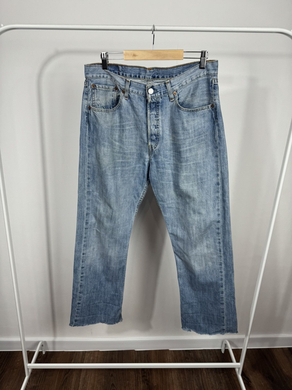 Levi's Vintage Levi’s 501 Straight Leg Jeans Light Wash Denim W32 Size US 32 / EU 48 - 10 Thumbnail