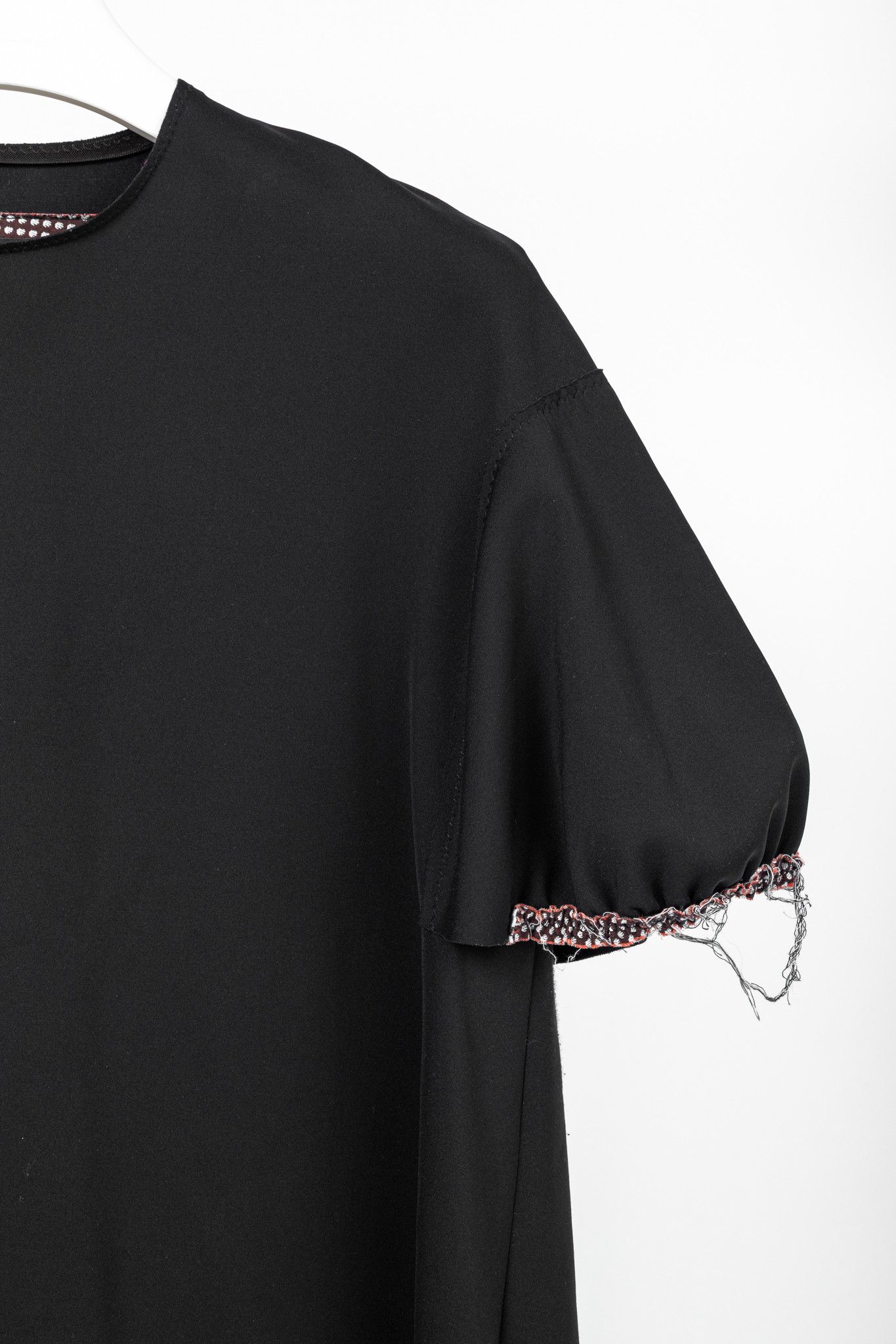 Marie Saint Pierre Marie Saint Pierre Neoprene Trimmed-Puff-Sleeve T-Shirt Size S / US 4 / IT 40 - 5 Thumbnail