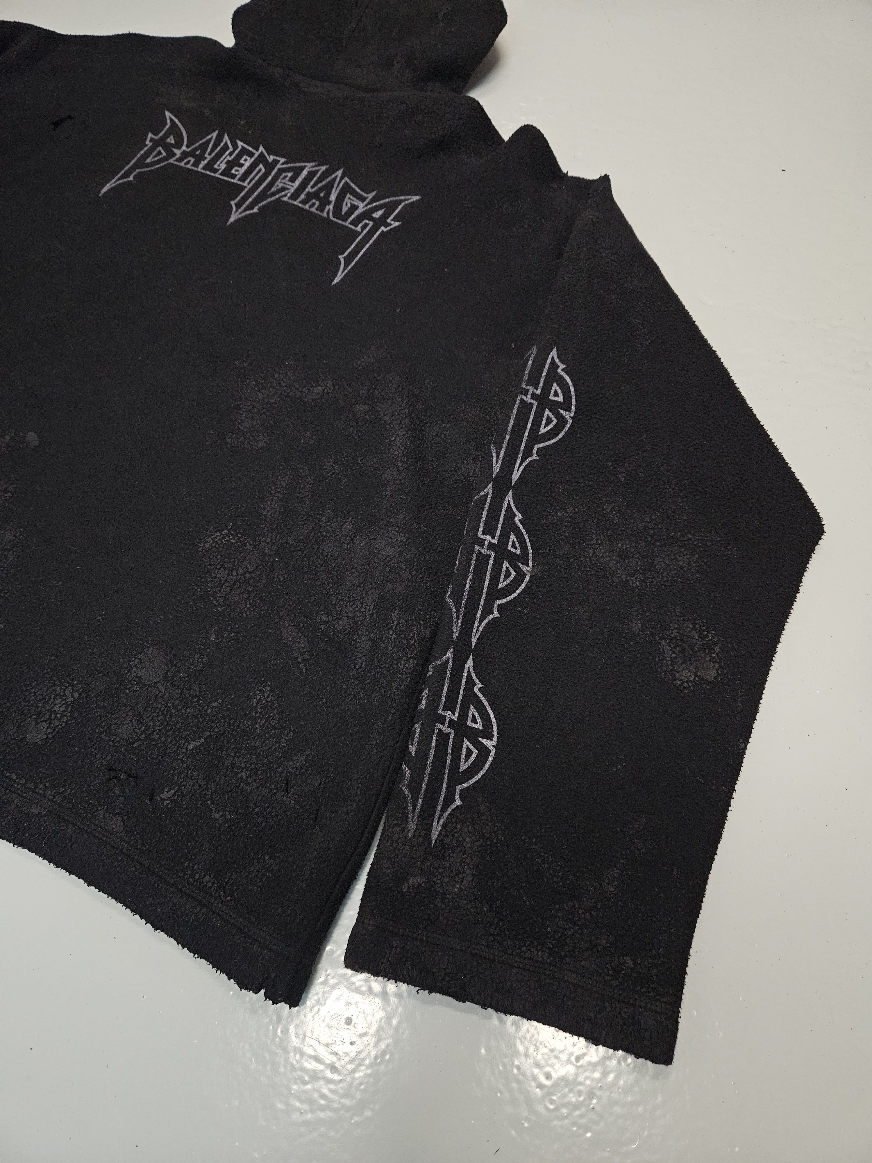 Balenciaga Balenciaga distressed fleece paris moon hoodie Size US M / EU 48-50 / 2 - 12 Thumbnail