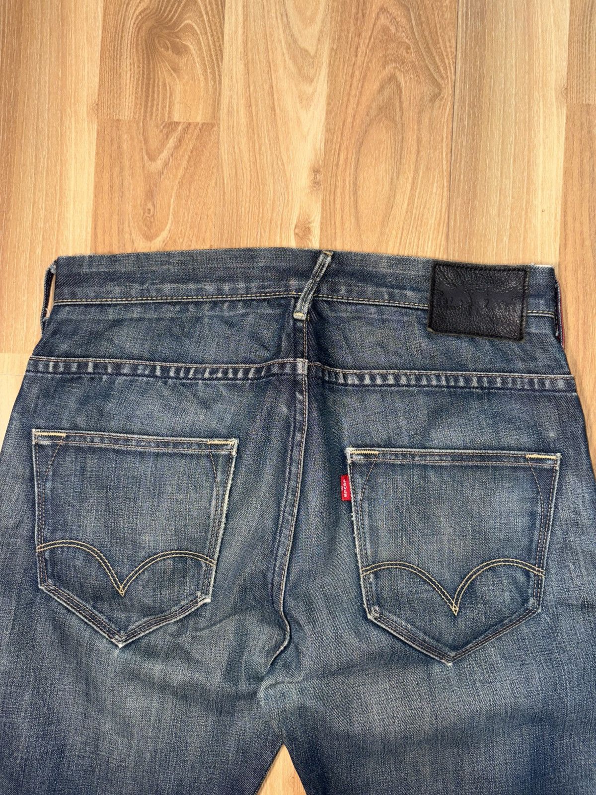 Levi's Vintage Clothing Levi’s Archive 2005 Premium R0700 GeometricPocket DenimJeans Size US 32 / EU 48 - 7 Thumbnail