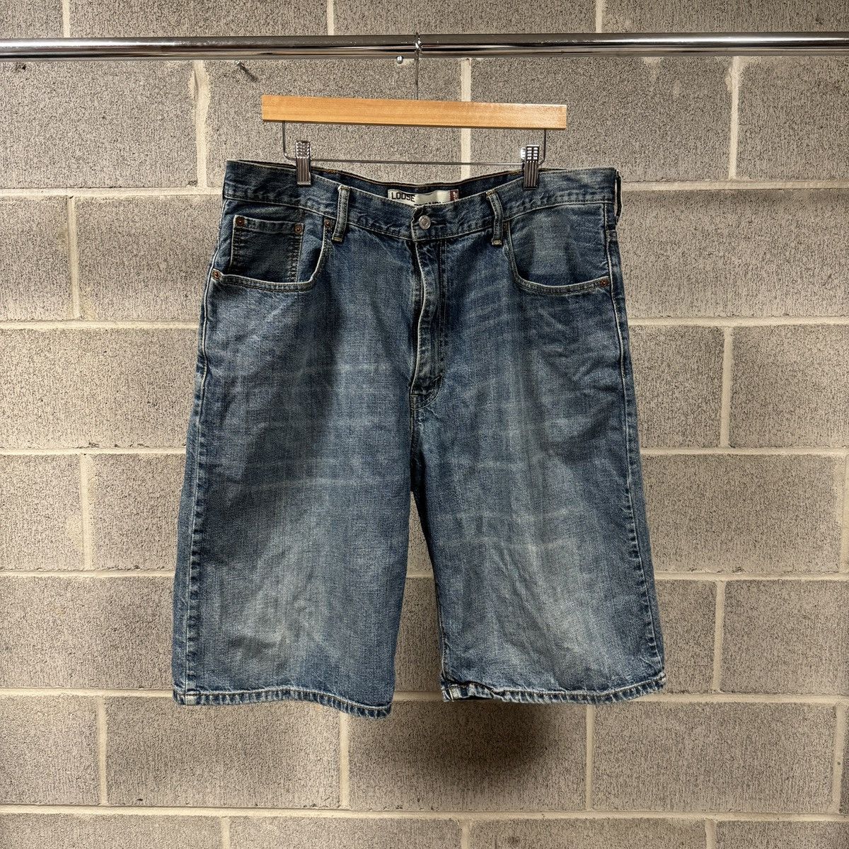 Levi's Levi's 569 Baggy Denim Shorts Jorts Skater ERD Grunge Chrome Size US 38 / EU 54 - 1 Thumbnail