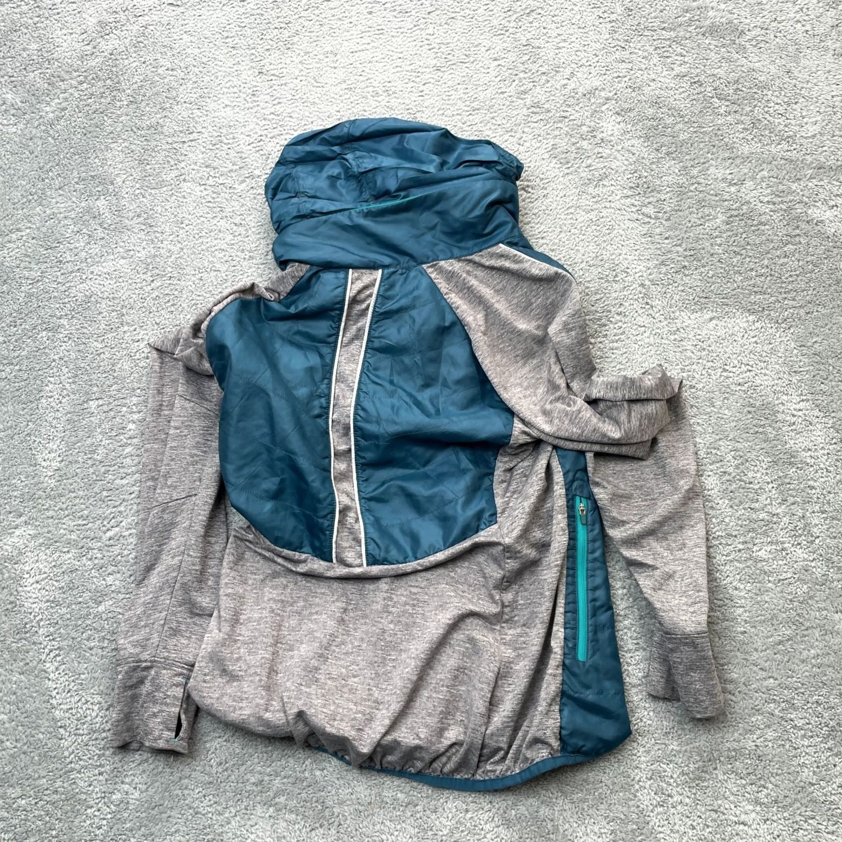 Vintage VINTAGE Title Nine Jacket Womens Medium Gray Quilted Coat Thumbhole Performance Collar Size M / US 6-8 / IT 42-44 - 2 Thumbnail