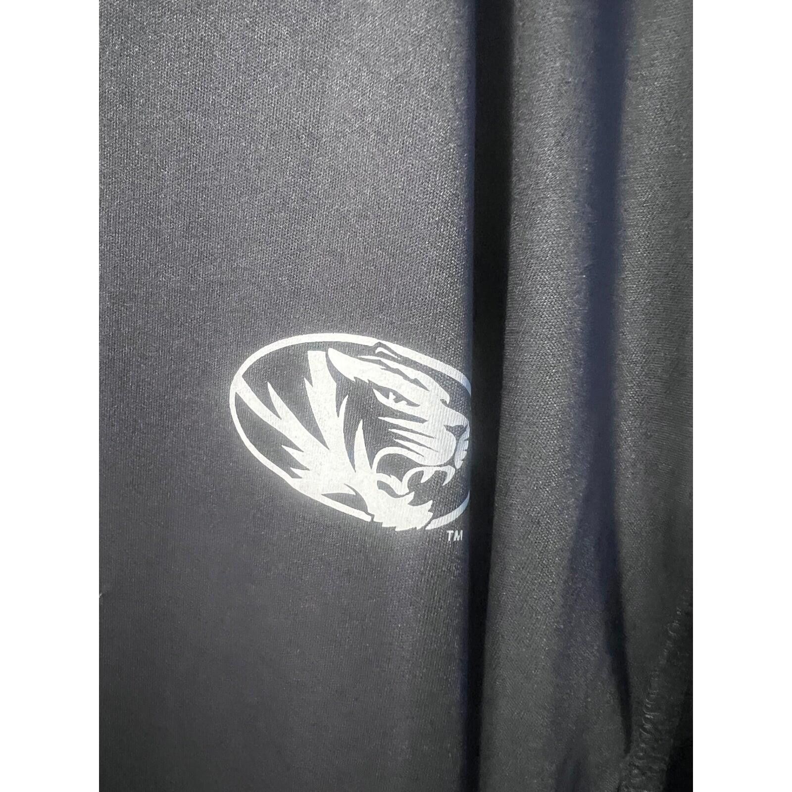 Colosseum Athletics Colosseum Mizzou Pullover Mens XXL Grey Camo NWT Size US XXL / EU 58 / 5 - 5 Thumbnail