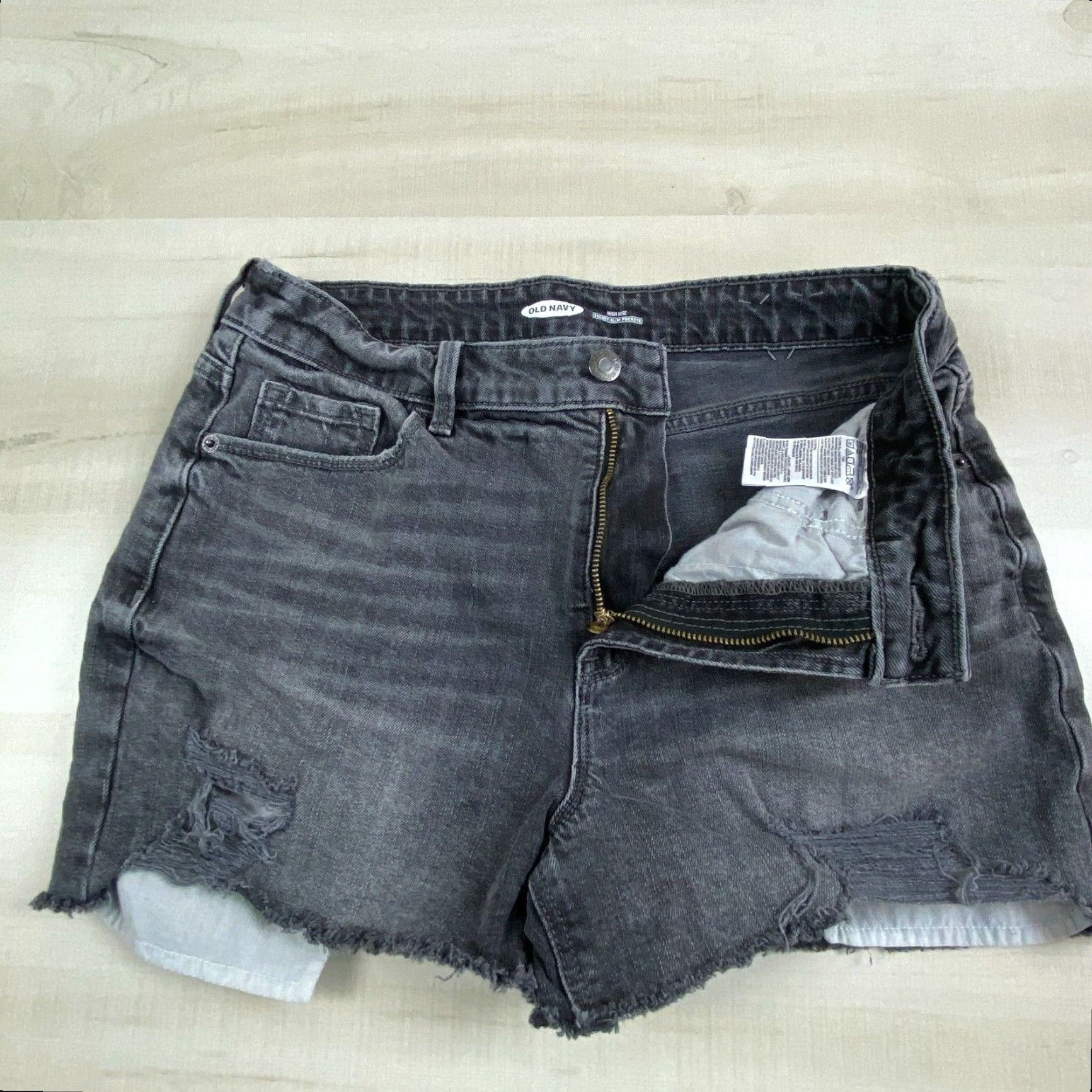 Old Navy Old Navy Womens Denim Shorts 8 Faded Black High Rise Distressed Cut Offs NWOT Size 28" / US 6 / IT 42 - 3 Thumbnail
