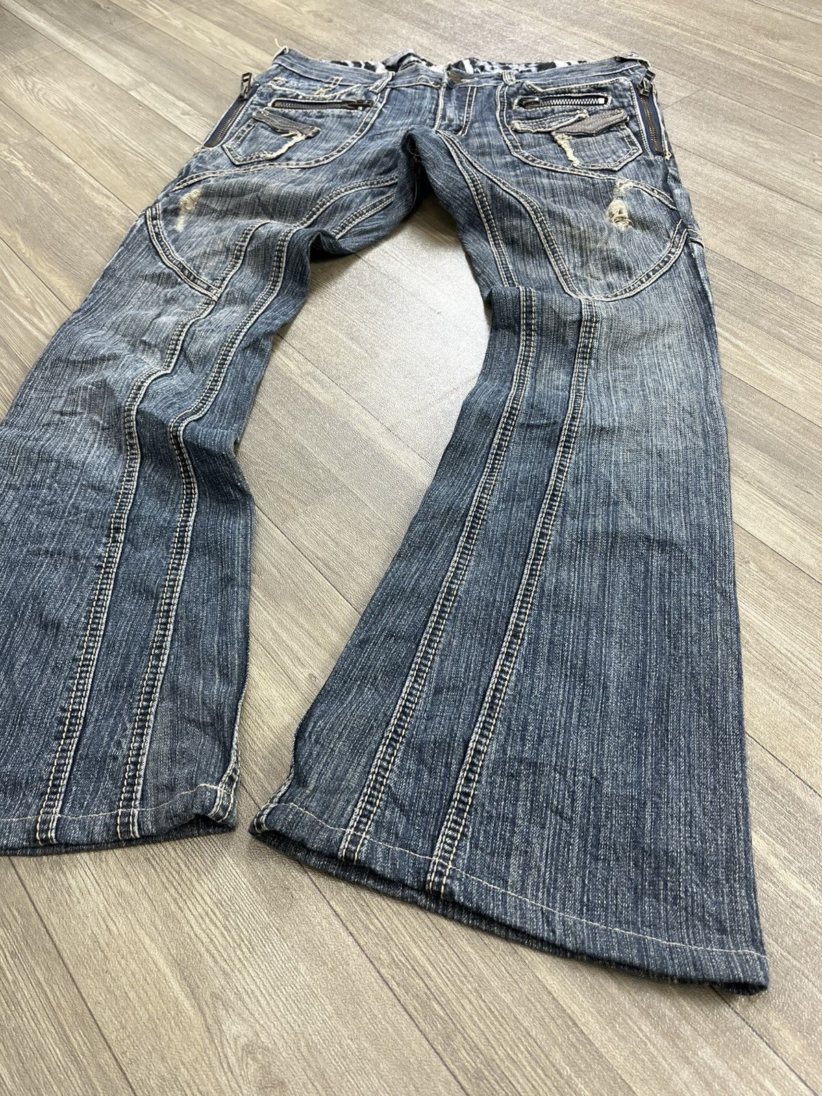 Tornado Mart 2000s Tornado Mart Washed Spiral Distressed Flared Jeans Lgb Size US 33 - 3 Thumbnail