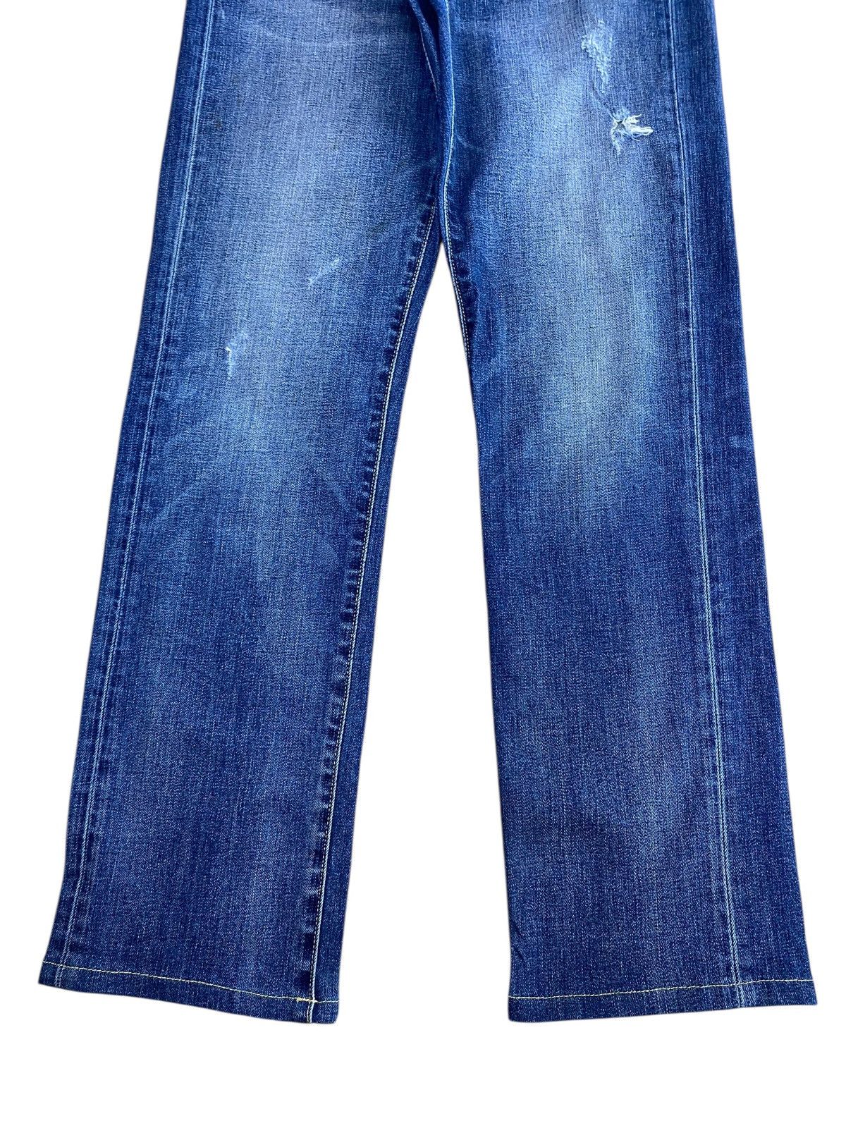 Uniqlo Uniqlo Ripped Whiskers Faded Style Loose Jeans Size US 29 - 9 Thumbnail