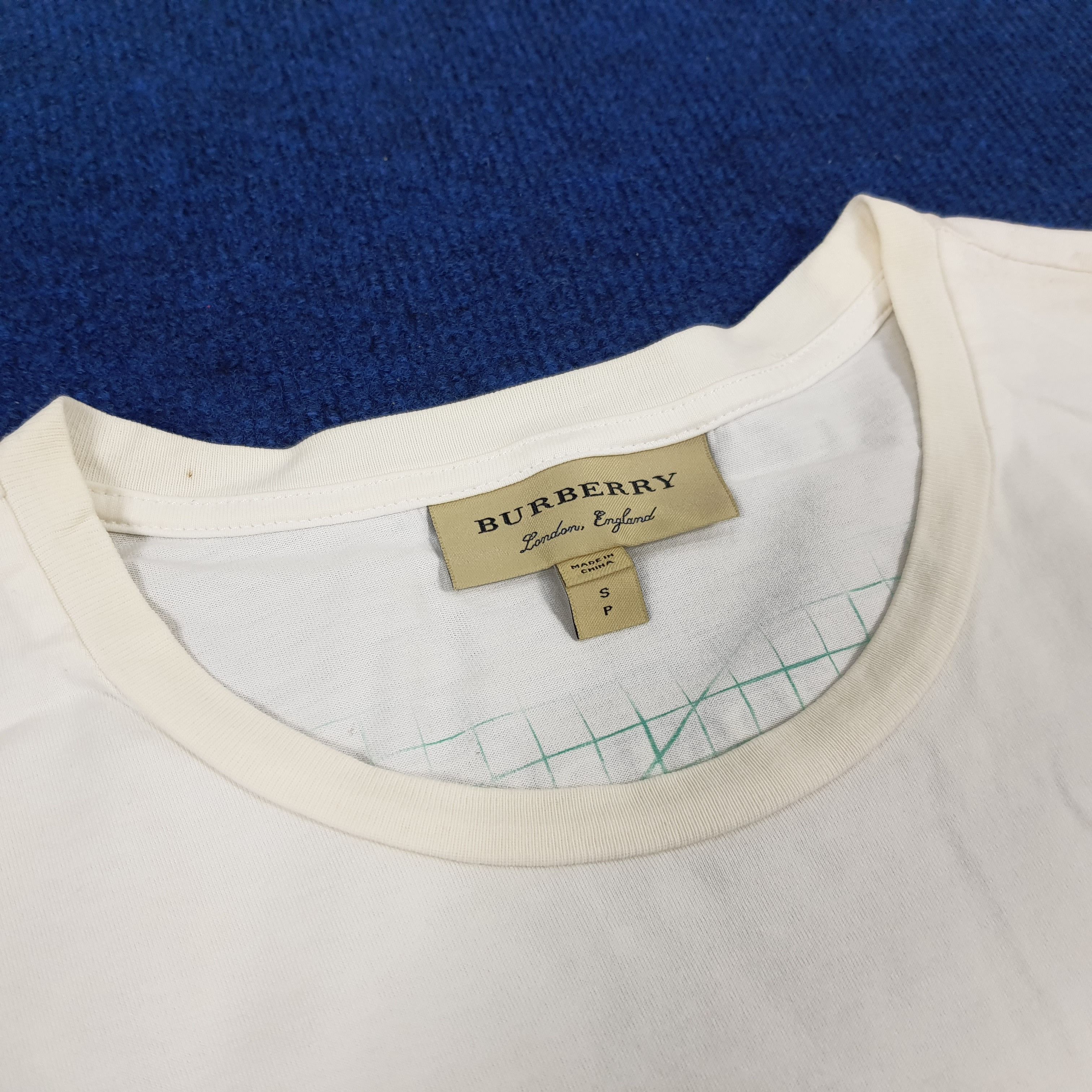 Burberry × Vintage Vintage Burberry London Custom Logo T-shirt Size US M / EU 48-50 / 2 - 5 Thumbnail