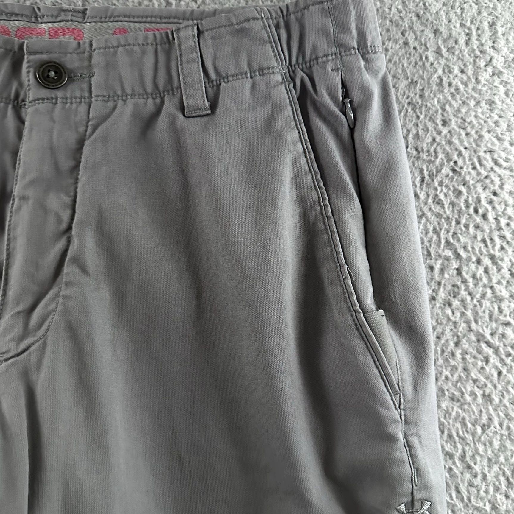 Under Armour VINTAGE? No, Under Armour Mens Pants Gray 33x32 Chino Tech Hybrid Polyester Blend Size US 33 - 5 Thumbnail