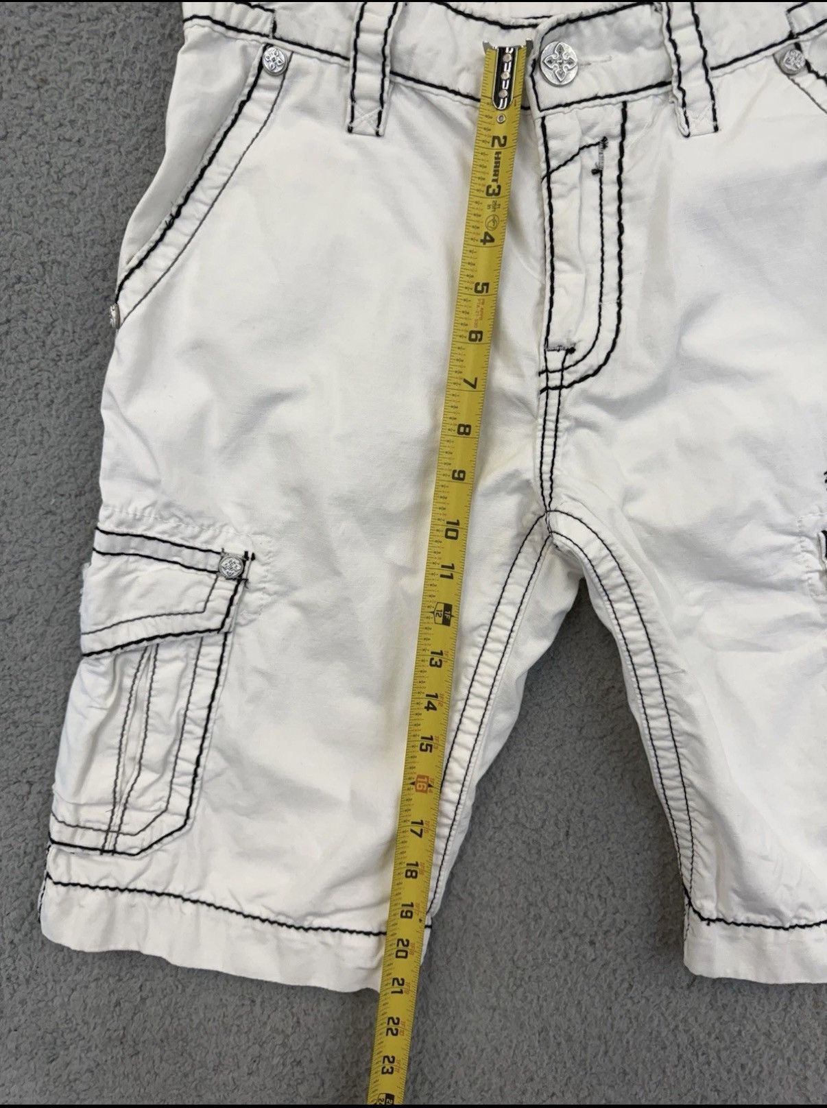 Rock Revival ROCK REVIVAL WHITE CARGO SHORTS Size US 31 - 5 Thumbnail