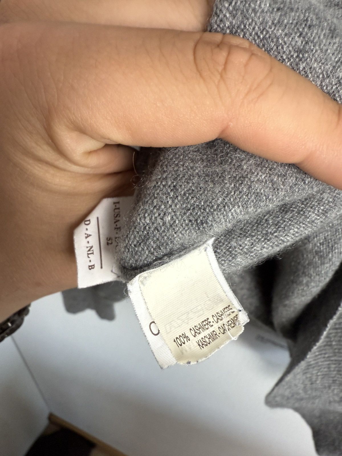 Brunello Cucinelli × Designer Brunello Cucinelli basic cashmere grey sweater L luxury Size US L / EU 52-54 / 3 - 5 Thumbnail