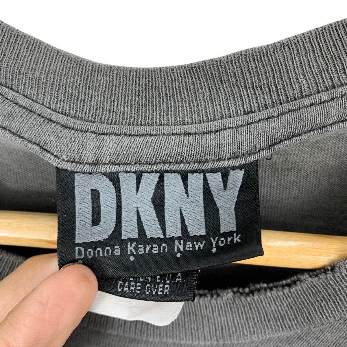 DKNY Vintage 90s DKNY Donna Karan New York Usa Tshirt Size US M / EU 48-50 / 2 - 5 Thumbnail