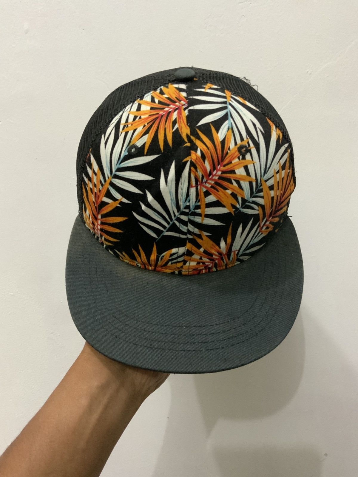 Japanese Brand Flower Art Fern Fade Trucker Hat Size ONE SIZE - 6 Thumbnail