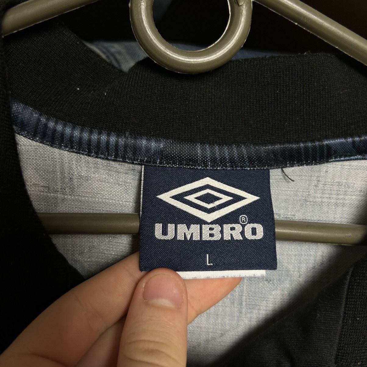Umbro Vintage Umbro FC England 1999 National soccer jersey Size US L / EU 52-54 / 3 - 5 Thumbnail