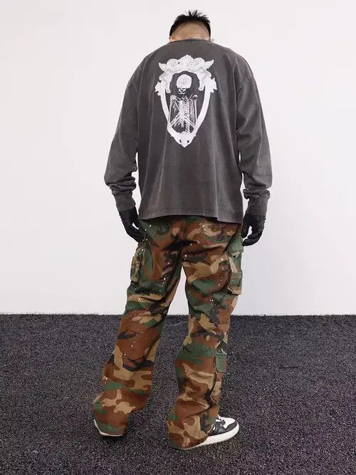 image of Vintage Skate Hiphop Paint Cargo Pants in Camo, Men's (Size 32)