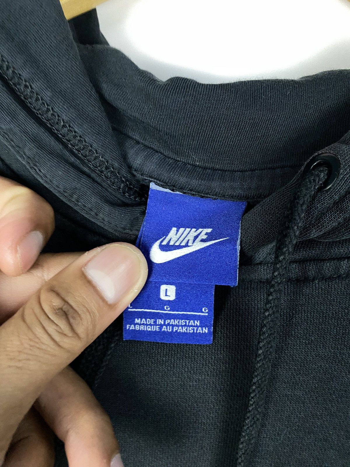 Nike × Vintage Vintage Nike Small Swoosh Size US L / EU 52-54 / 3 - 7 Thumbnail
