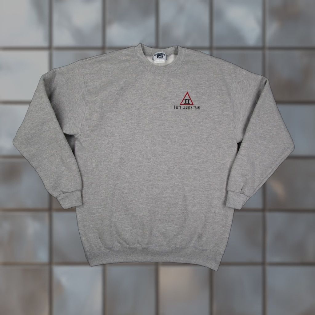 Lee VINTAGE Lee Sweatshirt Mens Large Gray Delta II Launch Team Embroidered Crewneck Rocket Size US L / EU 52-54 / 3 - 1 Thumbnail