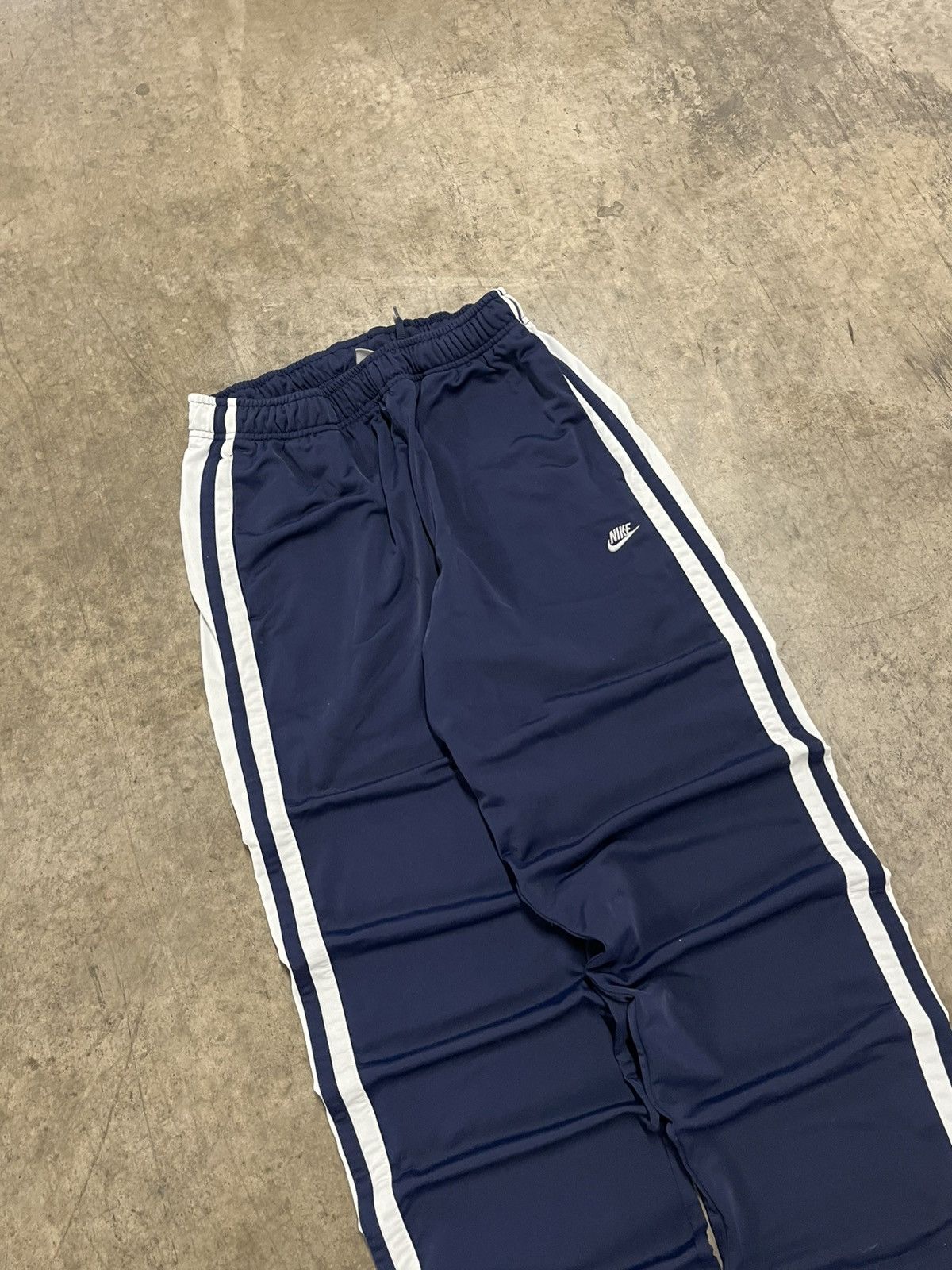 Nike × Vintage Nike track pants sweatpants y2k baggy streetwear hype rare Size US 30 / EU 46 - 5 Thumbnail