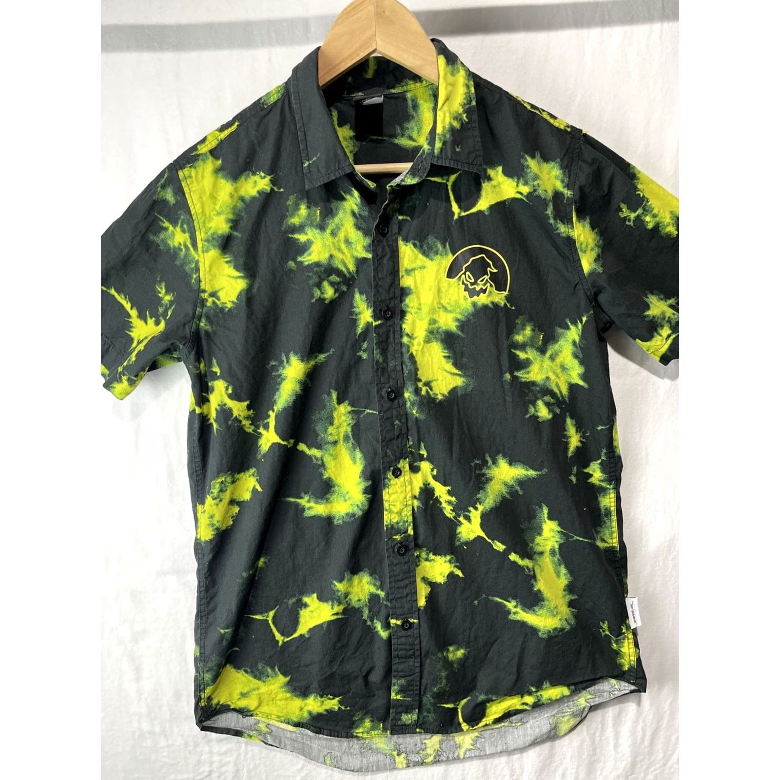Disney Disney Oogie Boogie Shirt Mens Medium Green Ghost Flames Button-Up Casual Adult Size US M / EU 48-50 / 2 - 2 Thumbnail