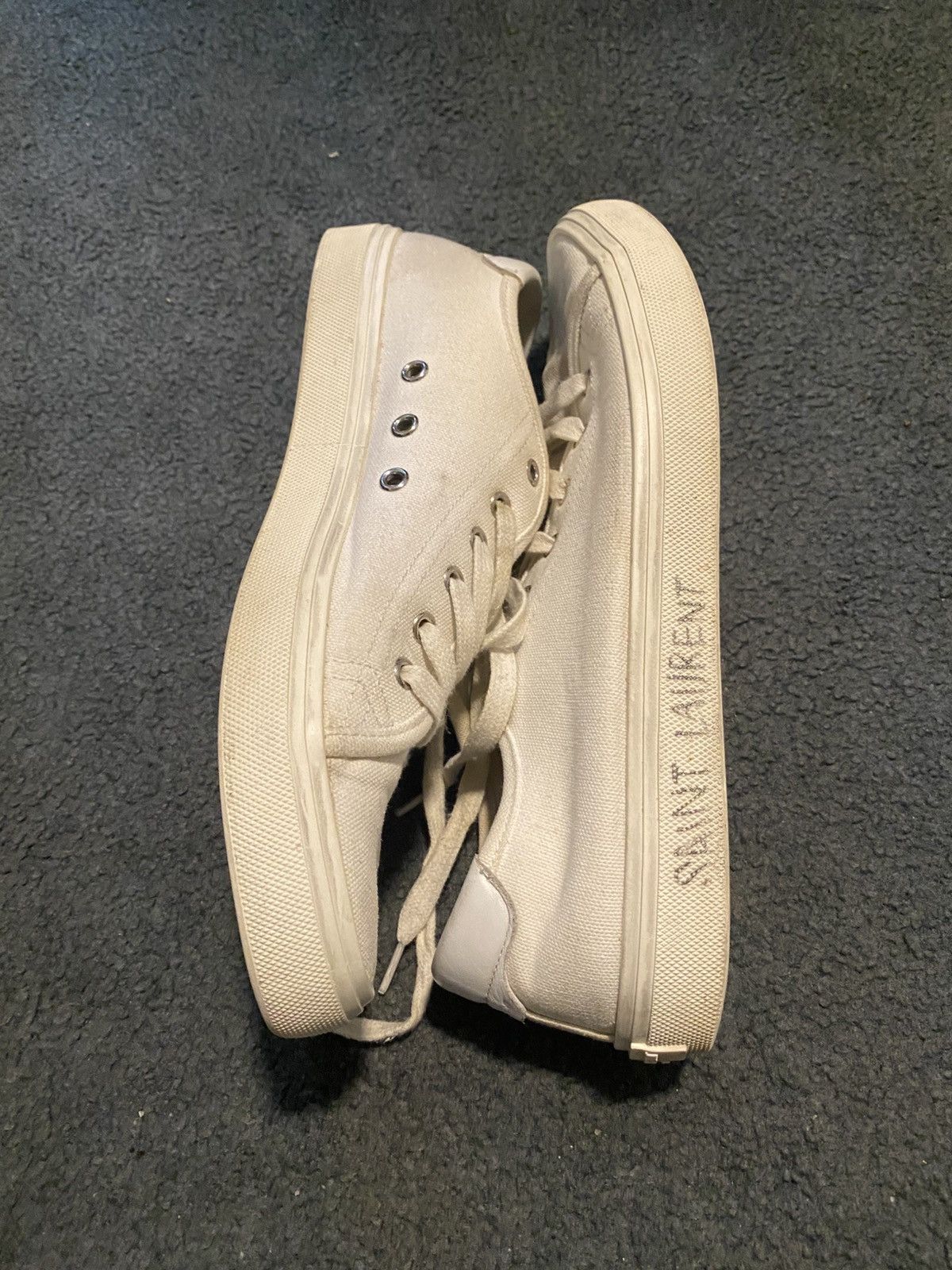 Designer × Saint Laurent Paris × Yves Saint Laurent SAINT LAURENT MALIBU LACE UP SNEAKERS Size US 9 / EU 42 - 4 Thumbnail
