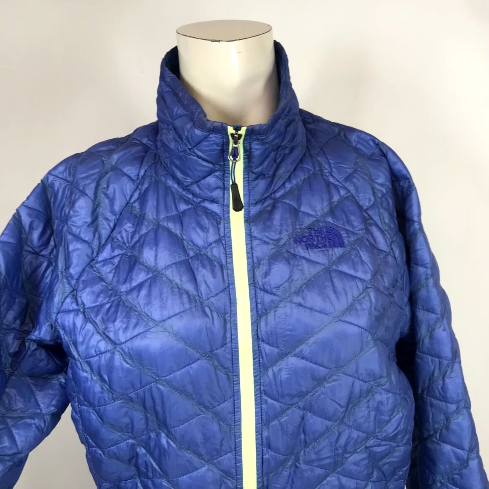 The North Face VINTAGE The North Face Womens M Blue Full Zip Thermoball Quilted Jacket Coat Size M / US 6-8 / IT 42-44 - 2 Thumbnail