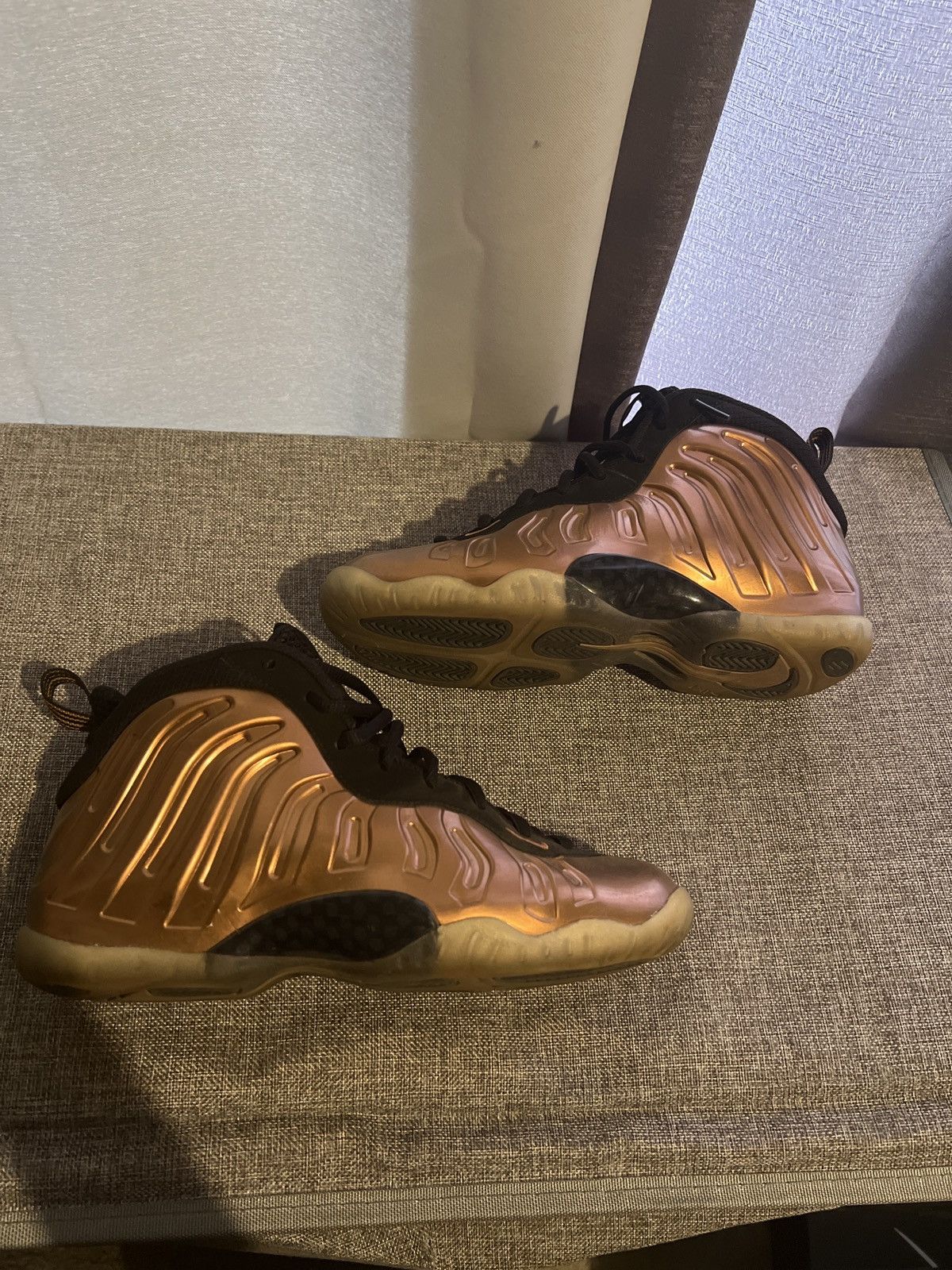Nike Nike Foamposite GS “Copper” Size US 7 / EU 40 - 1 Thumbnail