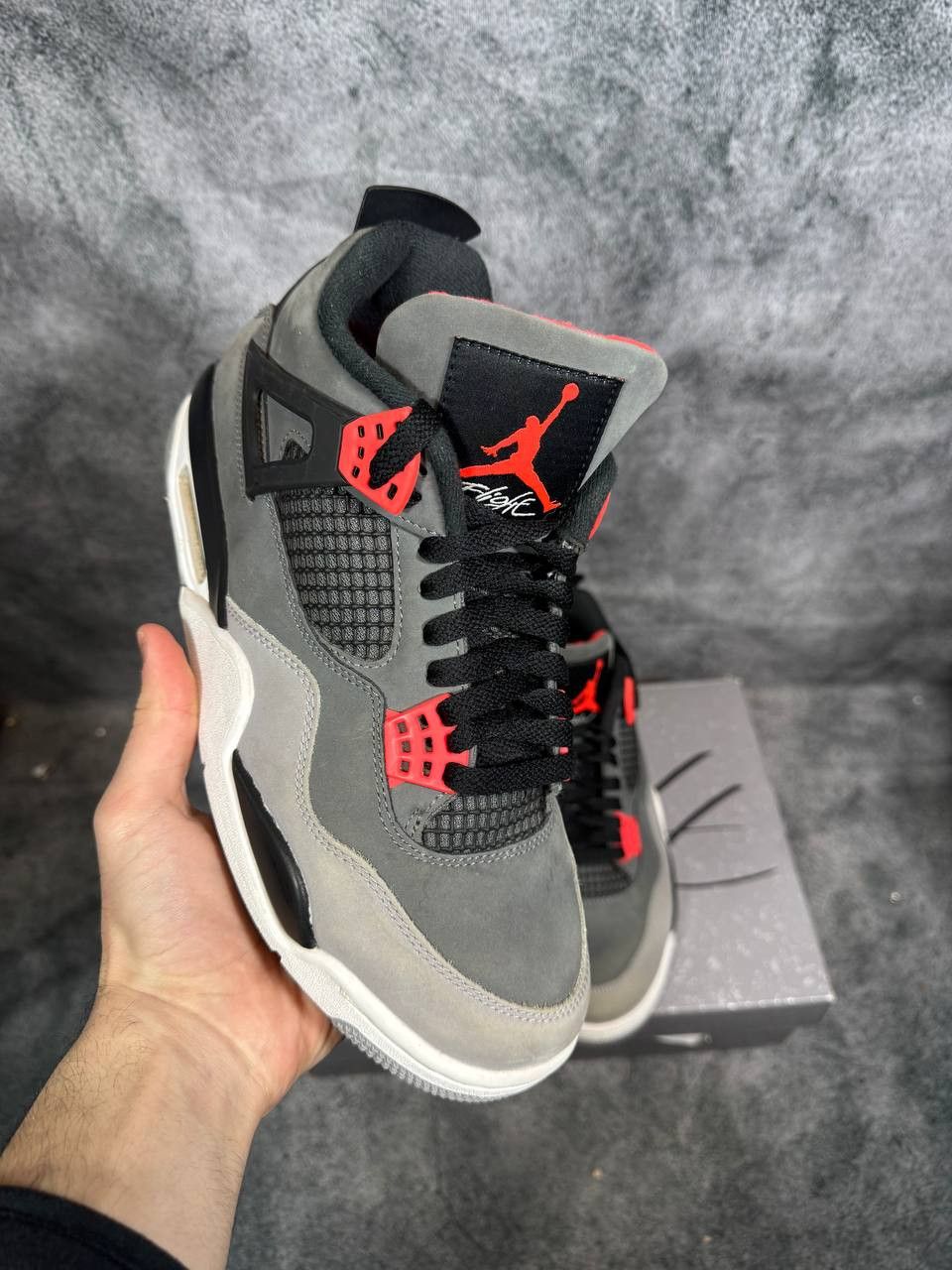 Jordan Brand Size 8.5 | Jordan 4 Infrared With Box | Pre-Owned Size US 8.5 / EU 41-42 - 1 Thumbnail