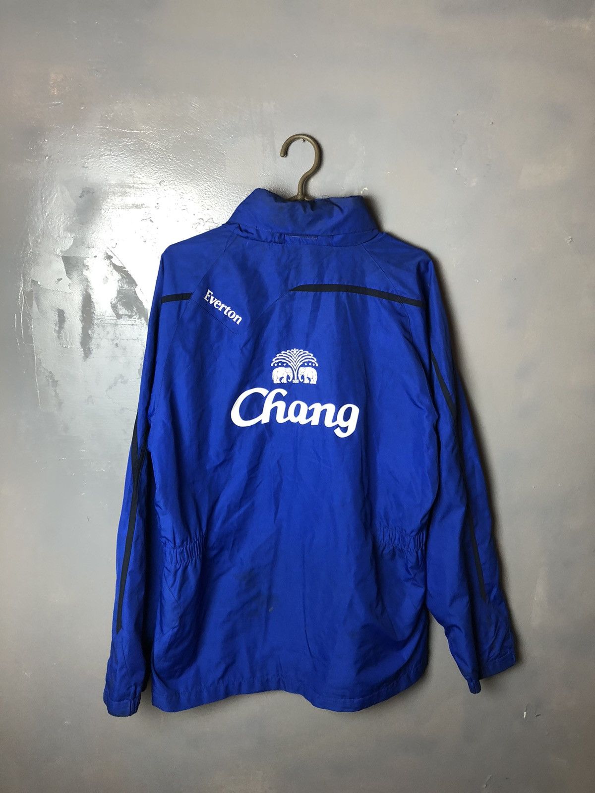 Umbro × Vintage Vintage men’s soccer jacket Umbro Manchester Sity size M Size US M / EU 48-50 / 2 - 7 Thumbnail