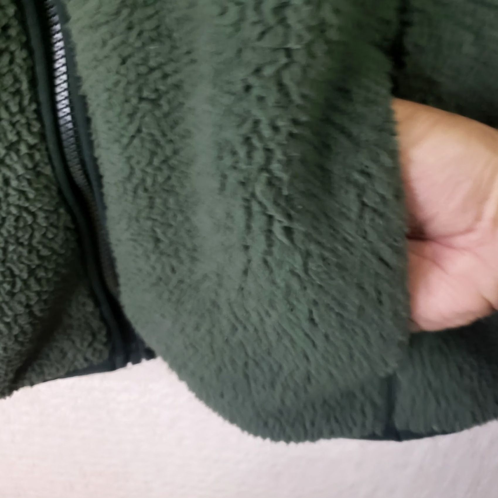 Lands' End Lands' End Womens Jacket Green Full Zip Fleece Pockets Cozy EUC L/P Short Sleeve? (Note: This response seems incorrect) Size L / US 10 / IT 46 - 4 Thumbnail