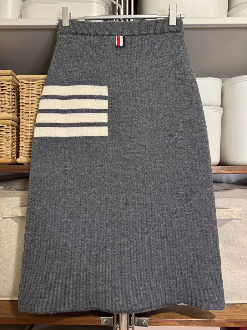 Thom Browne Thom Browne A woolen half-length skirt Size XS / US 0-2 / IT 36-38 - 2 Thumbnail