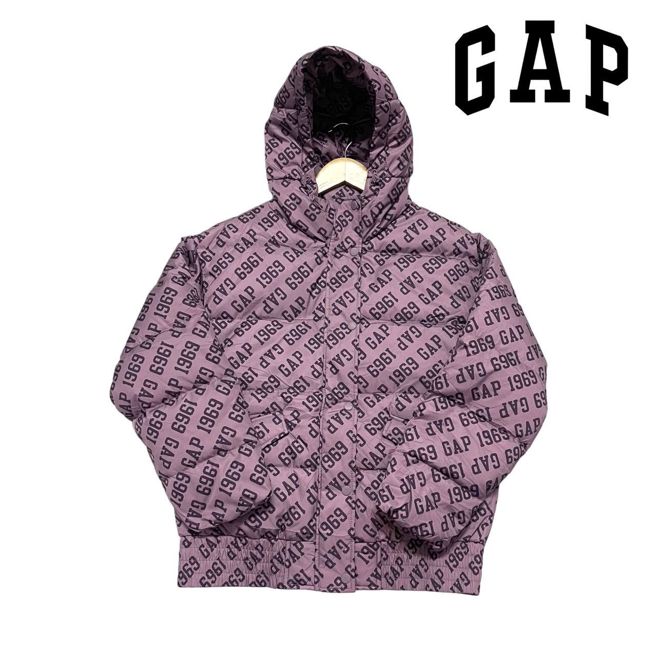 image of Gap Authentic Brand Overprint Goose Down Women Jacket in Purple (Size XS)